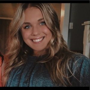 Meet your Posher, Casey